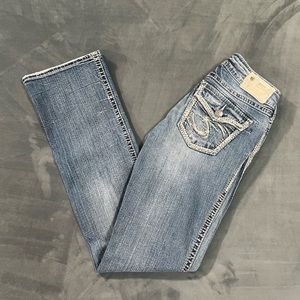 🌼 Silver Suki Flap 17” Jeans, Size 27x33